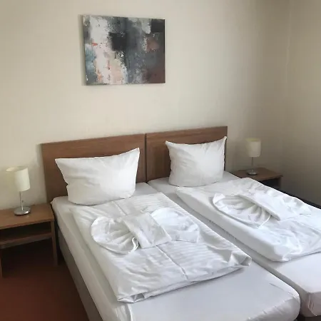 Hennies Hannover 3* Sehnde