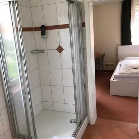 Hennies Hannover 3* Sehnde