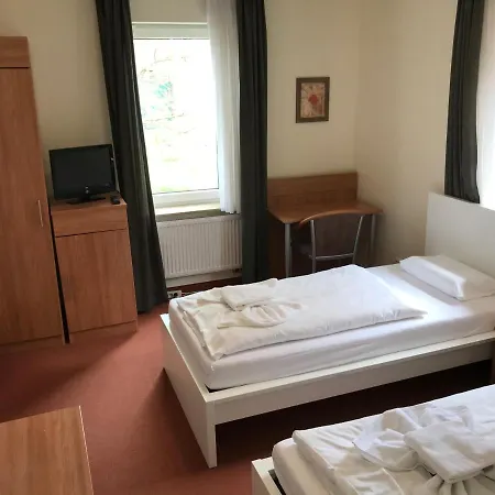Szálloda Hennies Hannover 3*
