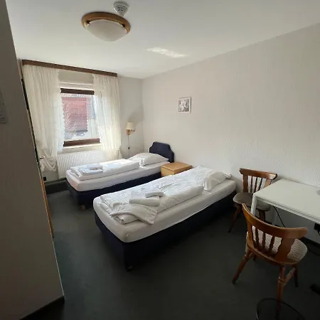 Hennies Hannover 3* Sehnde