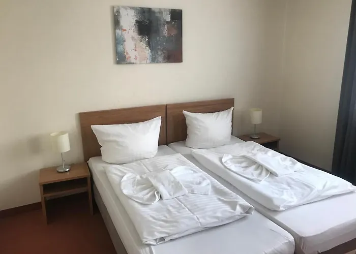 Hennies Hannover 3* Sehnde